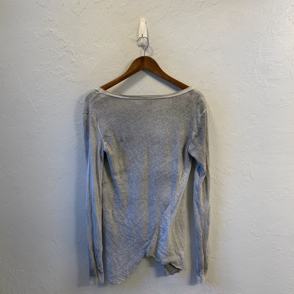 We The Free Long Beach Tee Gray Long Sleeve XS Lightweight Boho Flowy Coastal - Picture 5 of 7